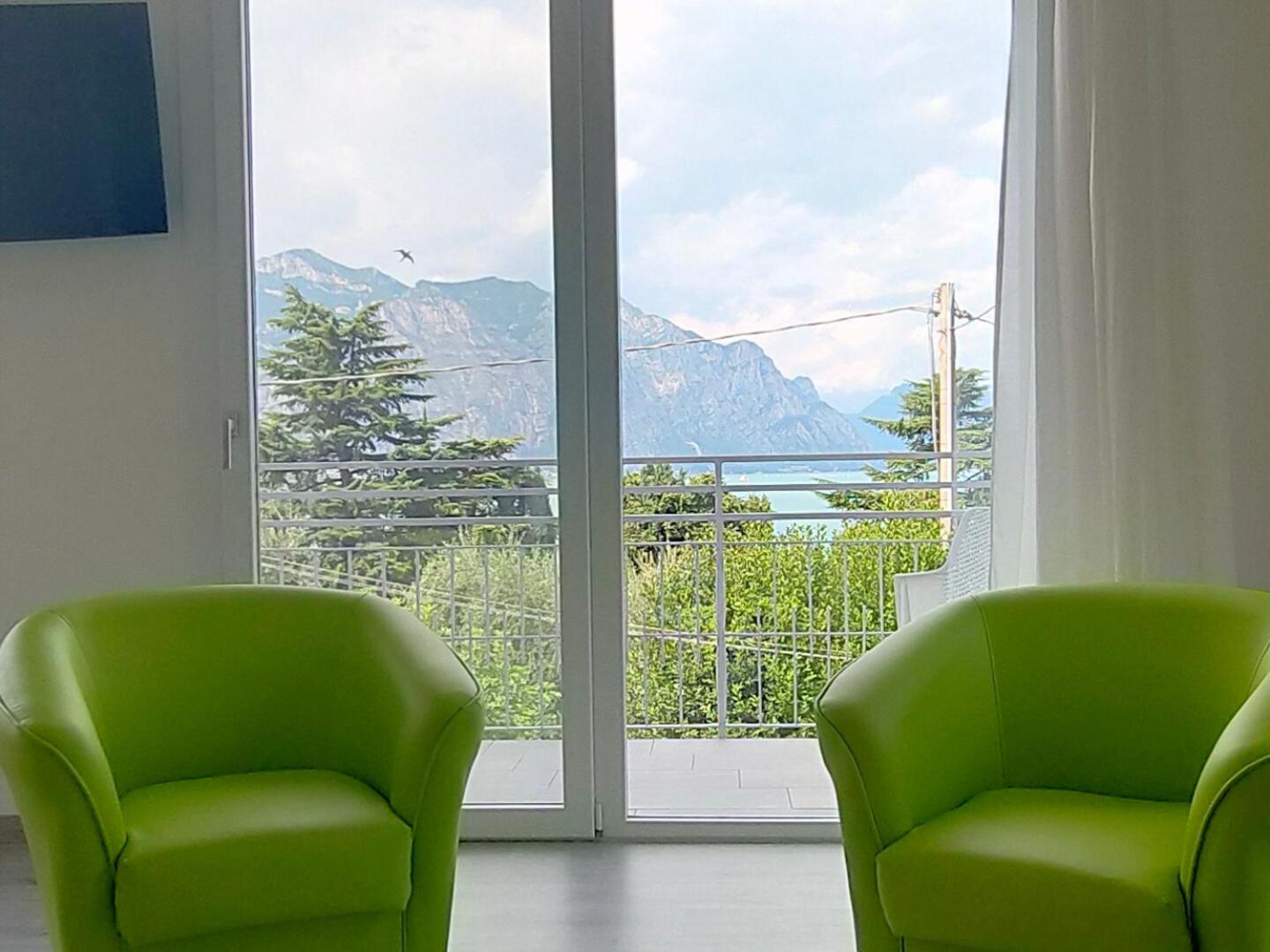 La Svolta Holidays Malcesine Bagian luar foto